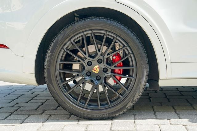 2022 Porsche Cayenne GTS AWD - 23062311 - 31