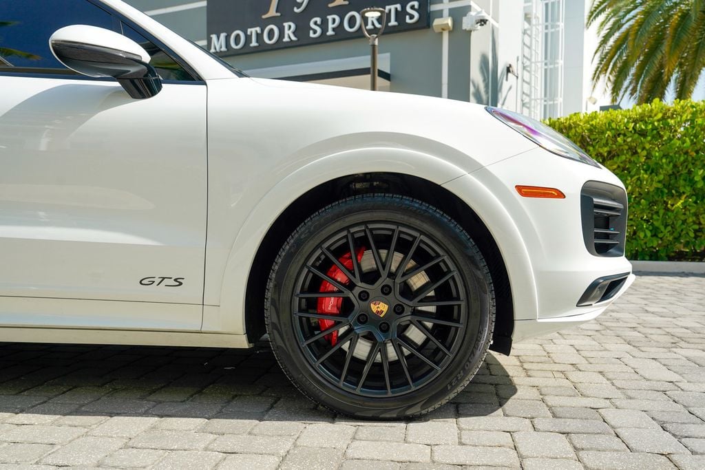 2022 Porsche Cayenne GTS AWD - 23062311 - 33