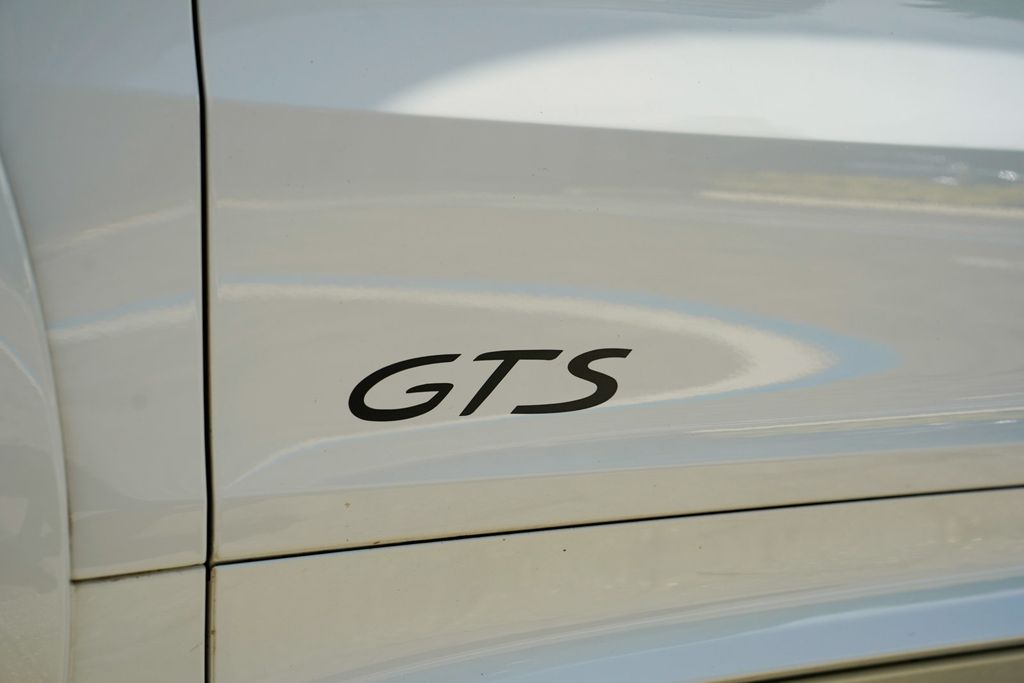 2022 Porsche Cayenne GTS AWD - 23062311 - 43