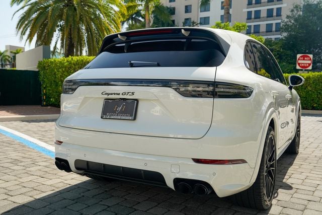 2022 Porsche Cayenne GTS AWD - 23062311 - 46