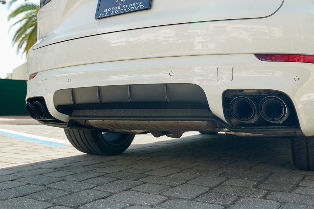 2022 Porsche Cayenne GTS AWD - 23062311 - 49