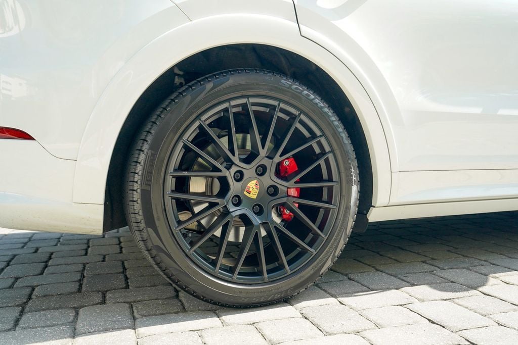 2022 Porsche Cayenne GTS AWD - 23062311 - 51