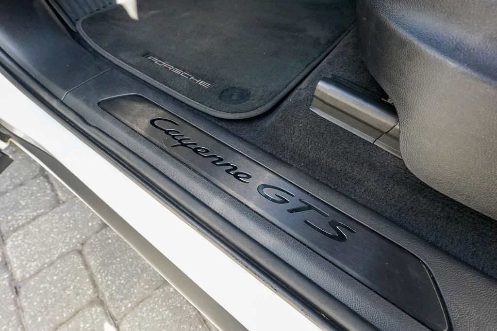 2022 Porsche Cayenne GTS AWD - 23062311 - 57