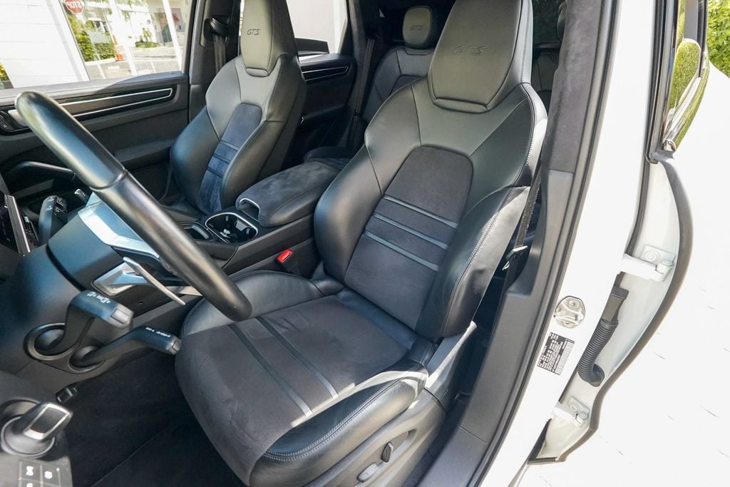 2022 Porsche Cayenne GTS AWD - 23062311 - 58