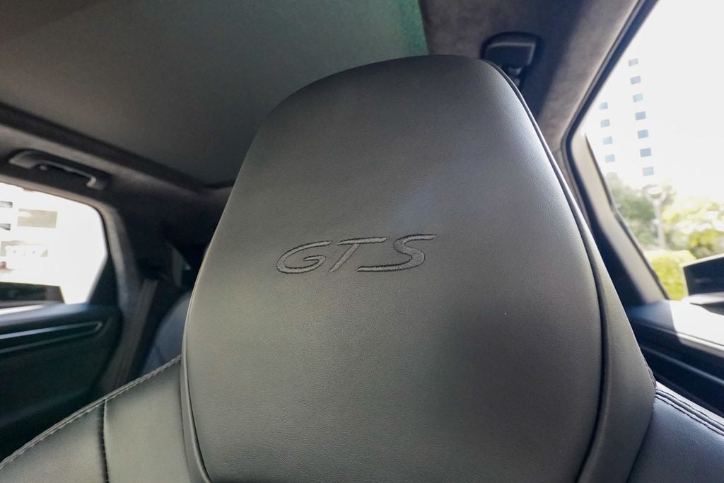 2022 Porsche Cayenne GTS AWD - 23062311 - 60