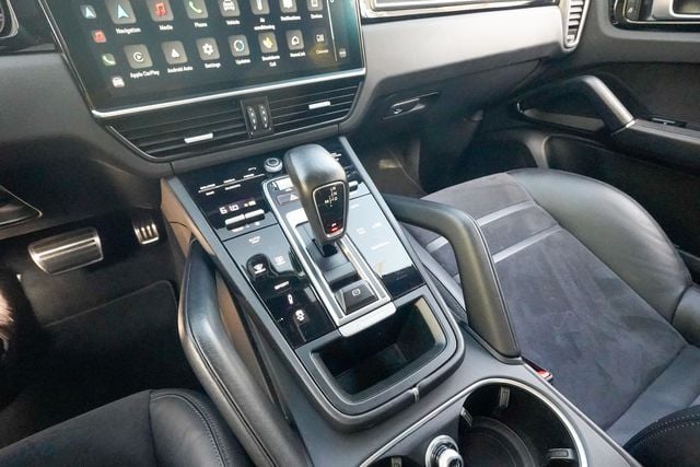 2022 Porsche Cayenne GTS AWD - 23062311 - 71