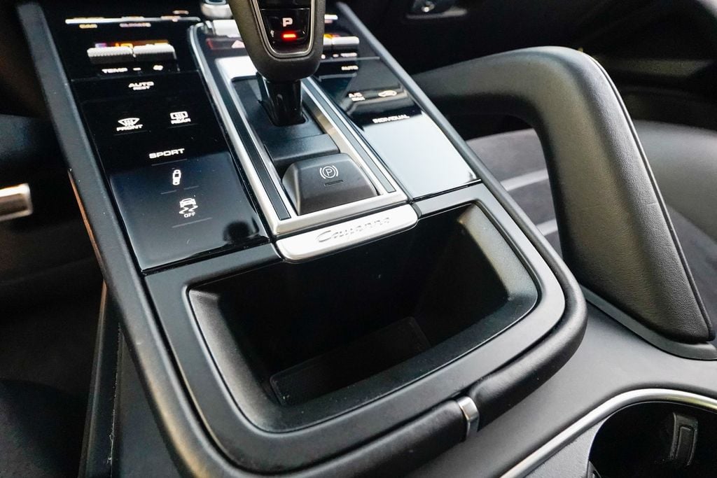 2022 Porsche Cayenne GTS AWD - 23062311 - 72