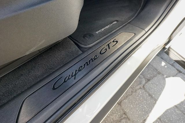 2022 Porsche Cayenne GTS AWD - 23062311 - 89