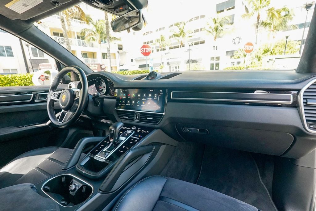 2022 Porsche Cayenne GTS AWD - 23062311 - 93