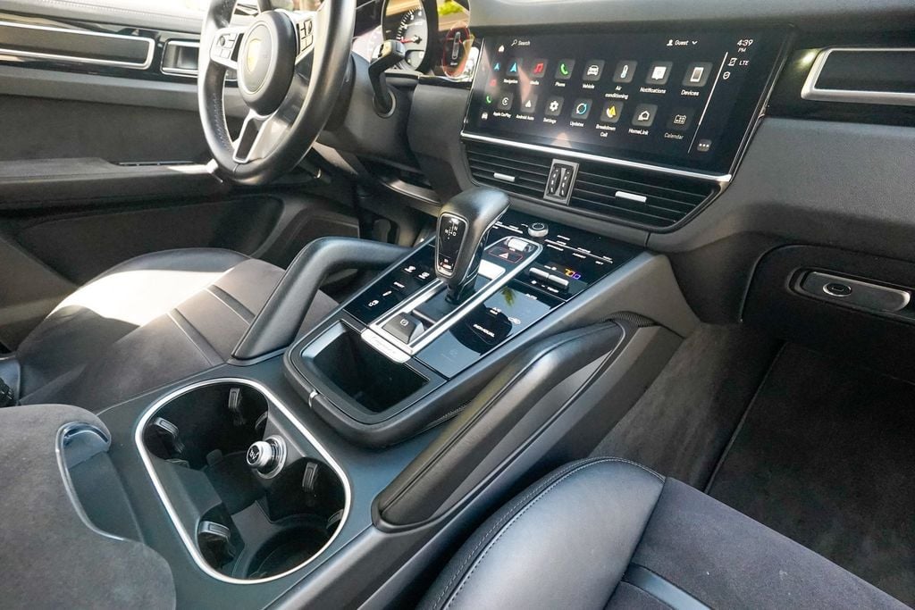 2022 Porsche Cayenne GTS AWD - 23062311 - 94