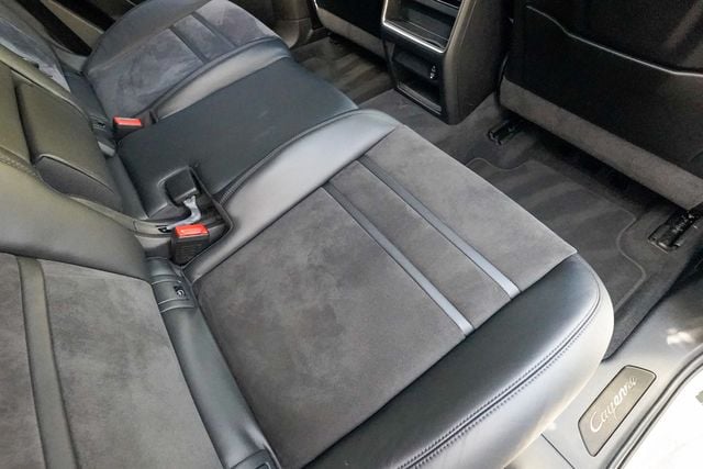 2022 Porsche Cayenne GTS AWD - 23062311 - 98
