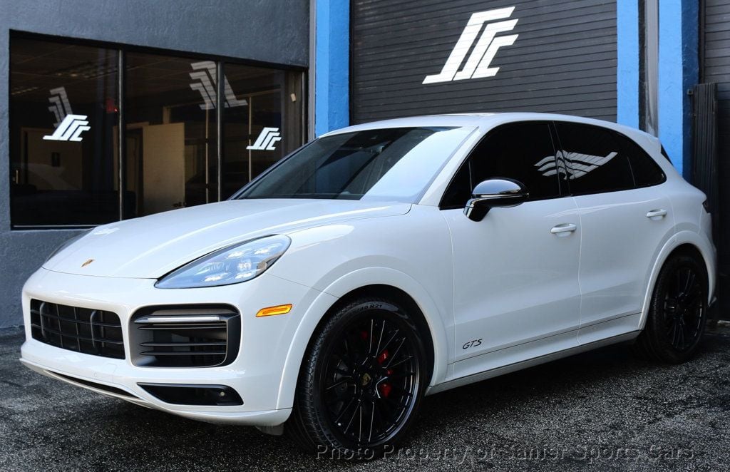 2022 Porsche Cayenne GTS AWD - 22682201 - 3