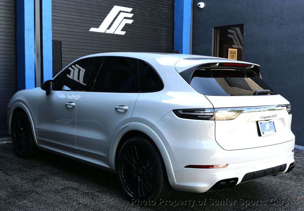 2022 Porsche Cayenne GTS AWD - 22682201 - 4