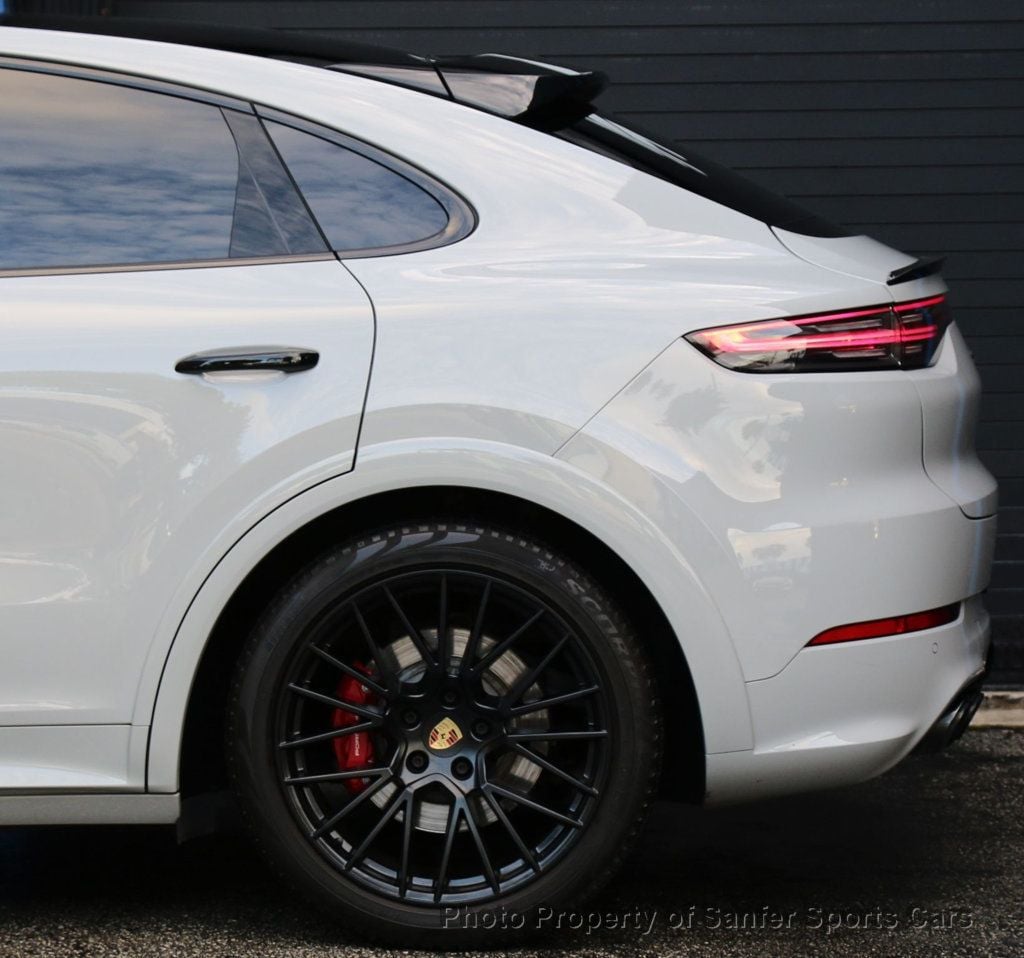 2022 Porsche Cayenne GTS Coupe AWD - 22672638 - 18