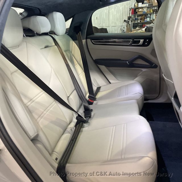 2022 Porsche Cayenne GTS Coupe AWD - 23029896 - 15