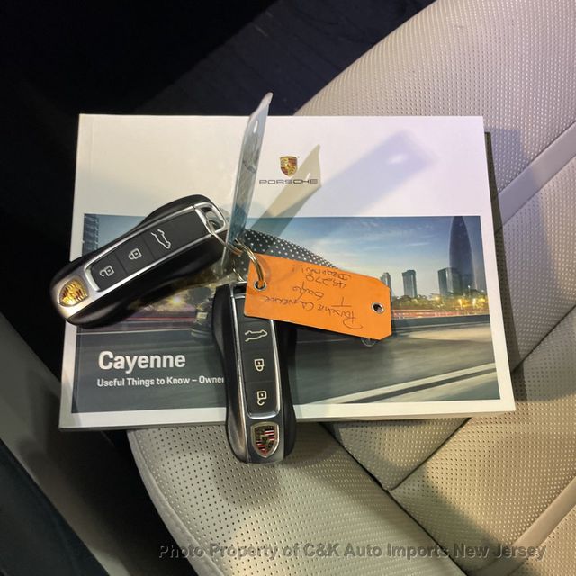 2022 Porsche Cayenne GTS Coupe AWD - 23029896 - 16