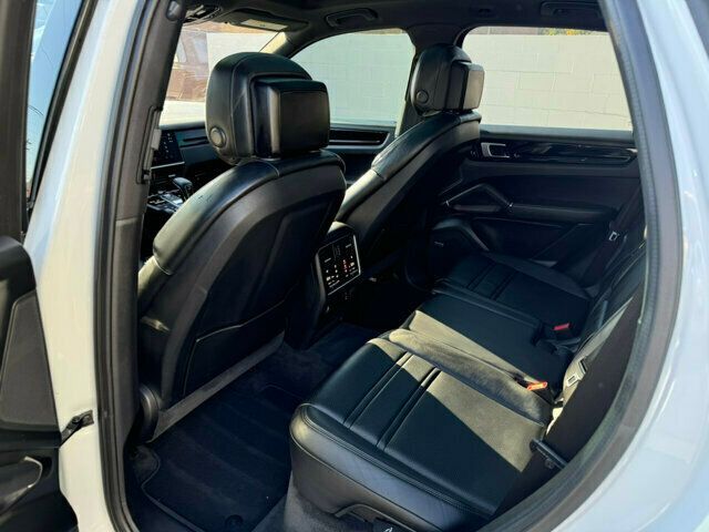 2022 Porsche Cayenne MSRP$105490/S/PremiumPkgPlus/Heated&CooledSeats/SportChronoPkg - 22641157 - 10