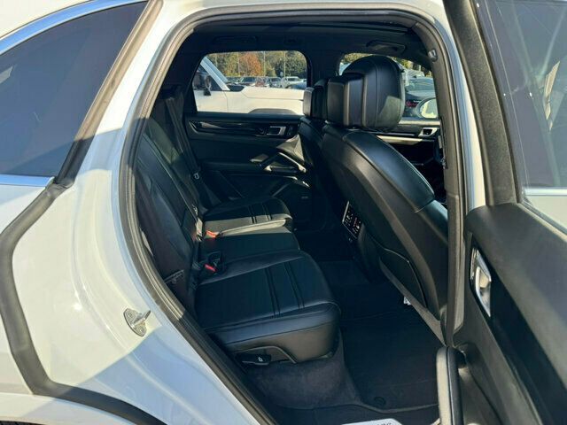 2022 Porsche Cayenne MSRP$105490/S/PremiumPkgPlus/Heated&CooledSeats/SportChronoPkg - 22641157 - 16