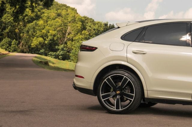 2022 Porsche Cayenne MSRP$109740/PremiumPkgPlus/Heated&CooledSeats/22"CayenneWheels - 23063774 - 9
