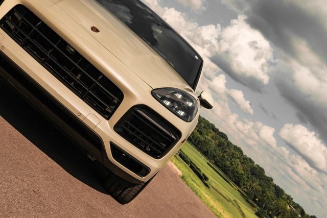2022 Porsche Cayenne MSRP$109740/PremiumPkgPlus/Heated&CooledSeats/22"CayenneWheels - 23063774 - 14