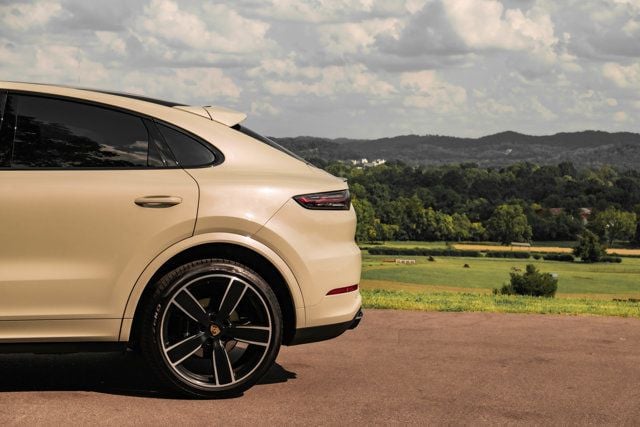 2022 Porsche Cayenne MSRP$109740/PremiumPkgPlus/Heated&CooledSeats/22"CayenneWheels - 23063774 - 16