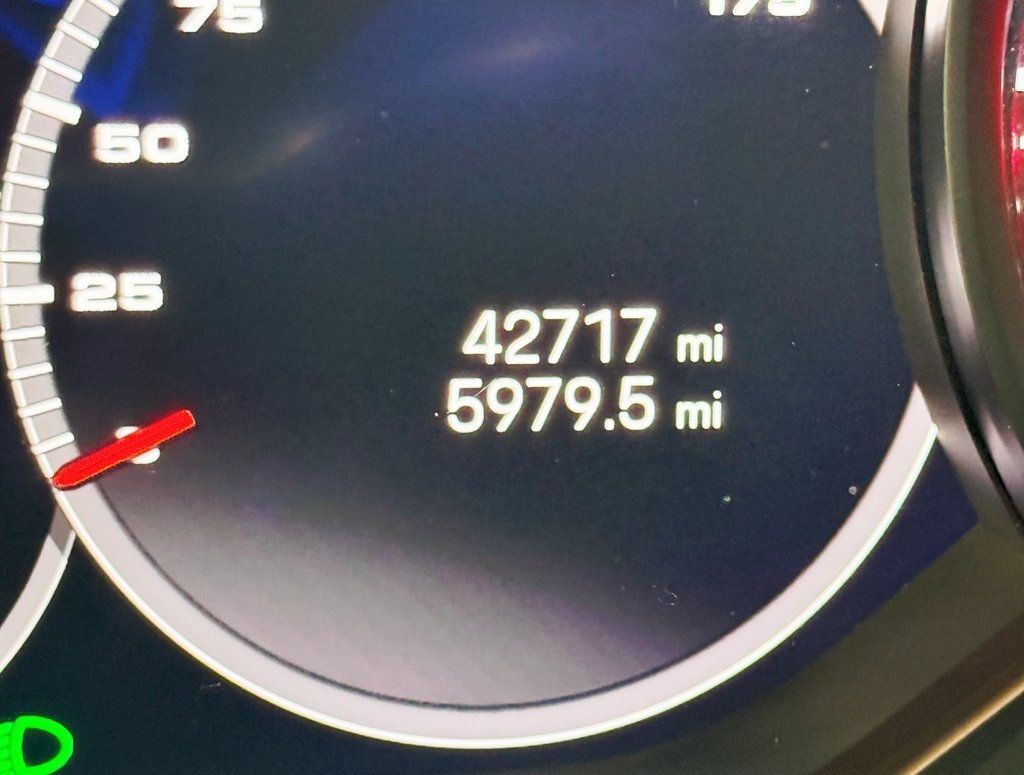 2022 Porsche Cayenne Platinum Edition AWD - 22911966 - 14