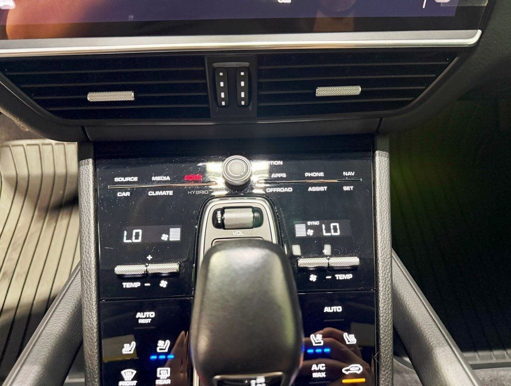 2022 Porsche Cayenne Platinum Edition AWD - 22911966 - 20