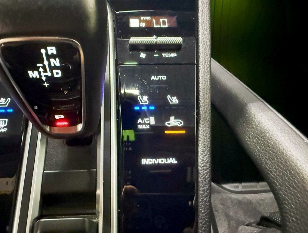 2022 Porsche Cayenne Platinum Edition AWD - 22911966 - 23