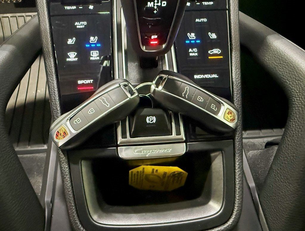 2022 Porsche Cayenne Platinum Edition AWD - 22911966 - 26