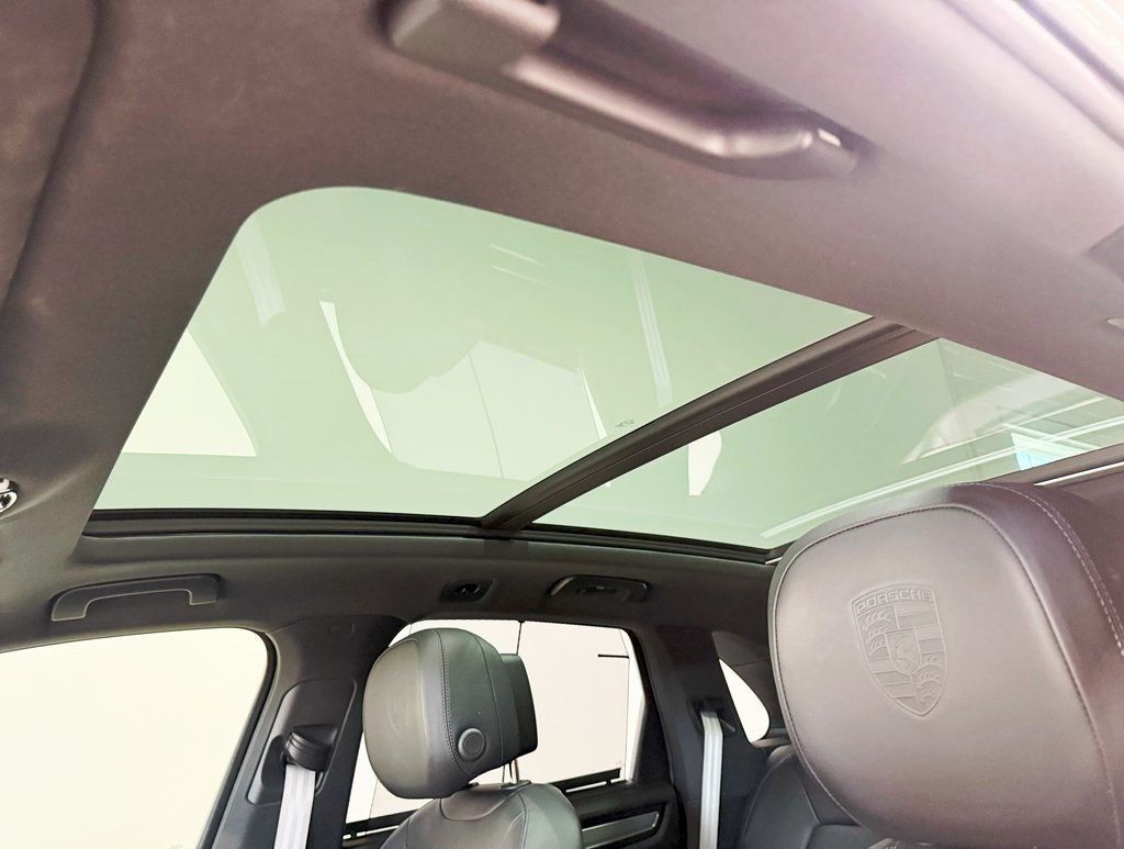 2022 Porsche Cayenne Platinum Edition AWD - 22911966 - 32