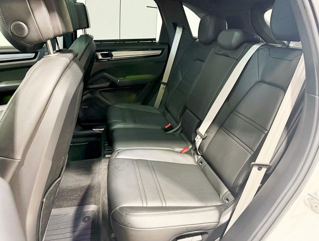2022 Porsche Cayenne Platinum Edition AWD - 22911966 - 37
