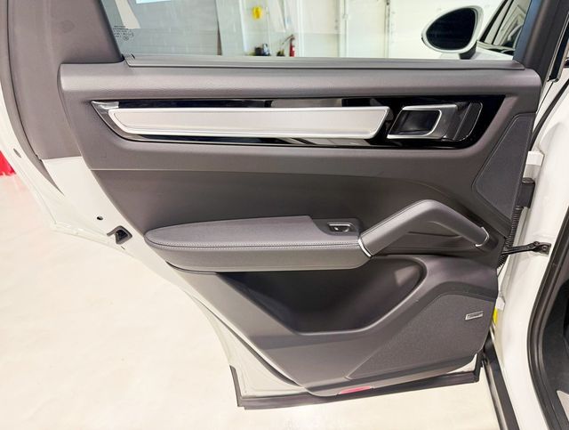 2022 Porsche Cayenne Platinum Edition AWD - 22911966 - 42