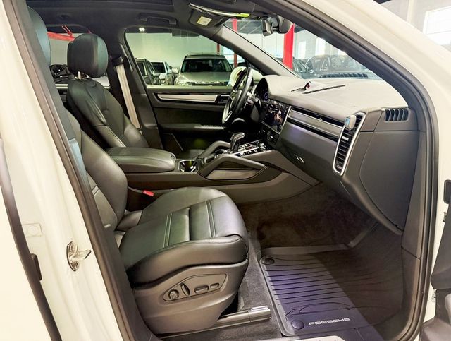 2022 Porsche Cayenne Platinum Edition AWD - 22911966 - 50