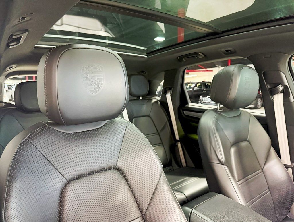2022 Porsche Cayenne Platinum Edition AWD - 22911966 - 51