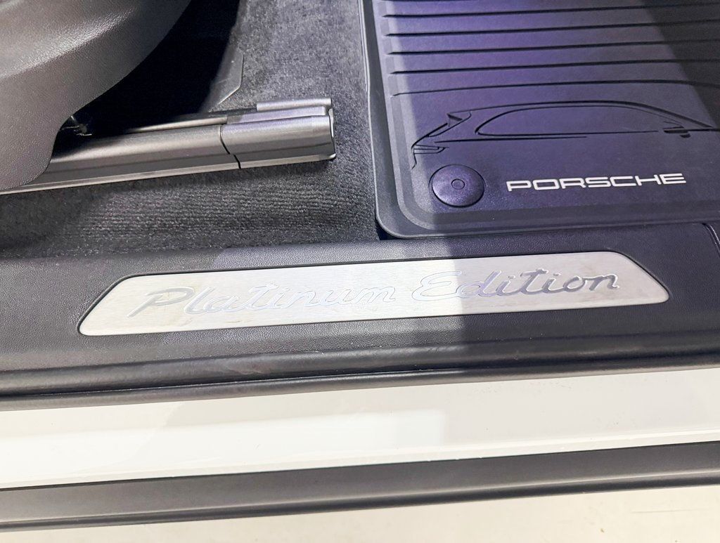 2022 Porsche Cayenne Platinum Edition AWD - 22911966 - 53