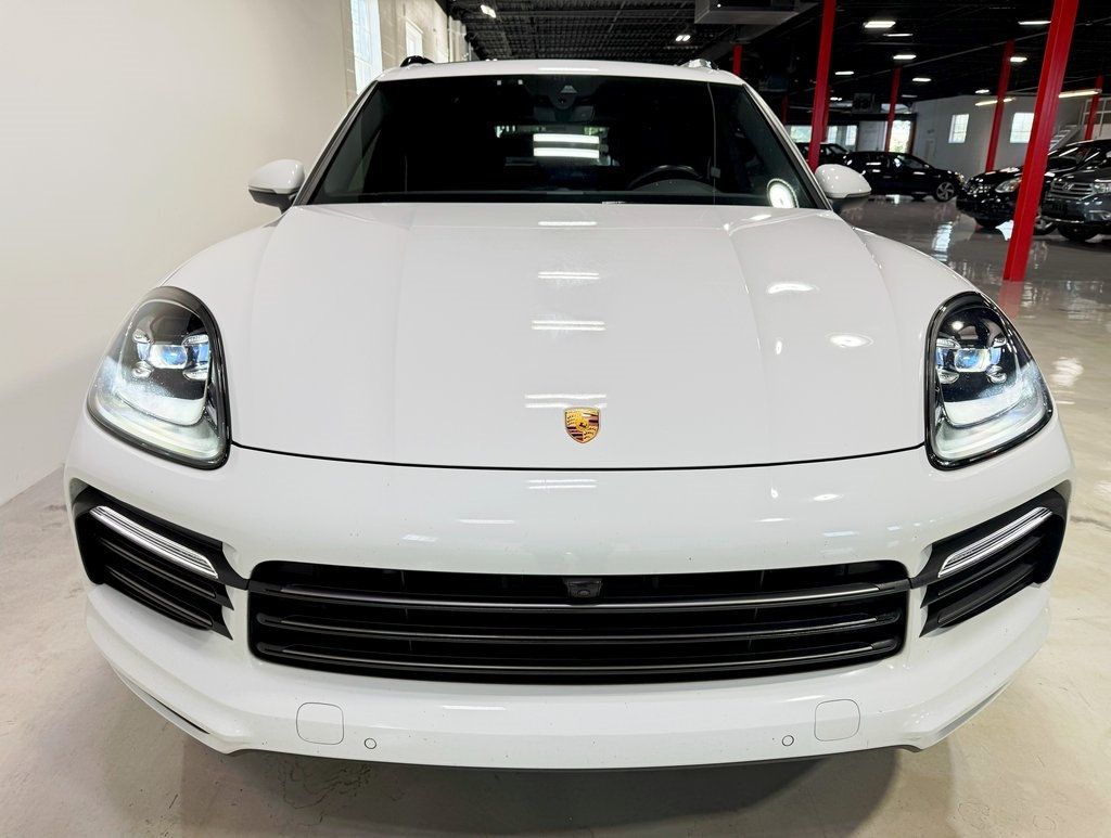 2022 Porsche Cayenne Platinum Edition photo 9