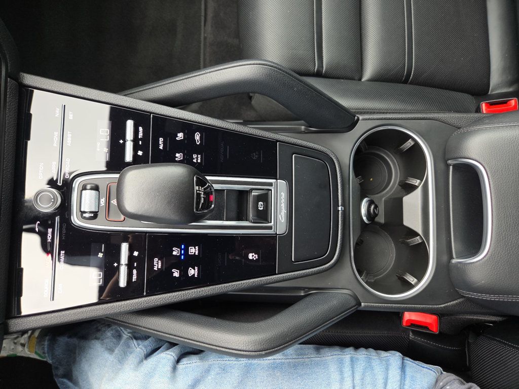 Porsche Cayenne photo 15