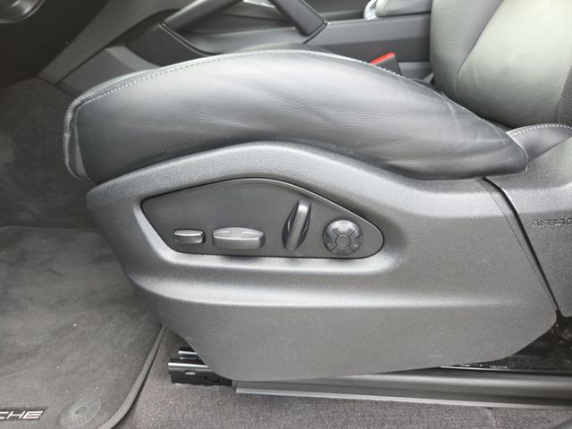 2022 Porsche Cayenne Platinum Edition AWD - 23051420 - 17