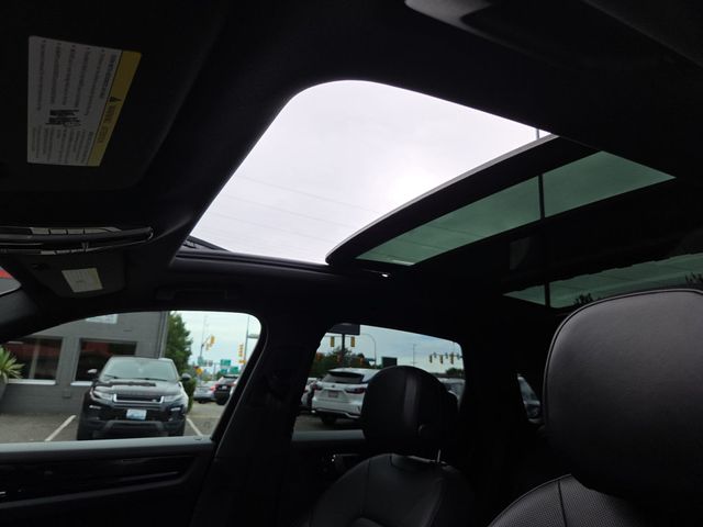 2022 Porsche Cayenne Platinum Edition AWD - 23051420 - 19