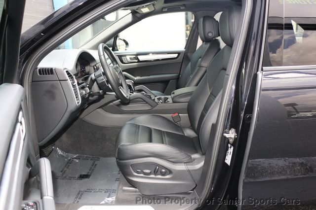 2022 Porsche Cayenne Platinum Edition AWD - 23057007 - 25