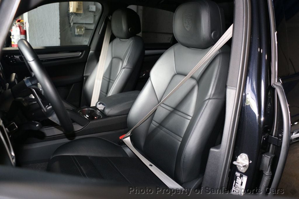 2022 Porsche Cayenne Platinum Edition AWD - 23057007 - 26