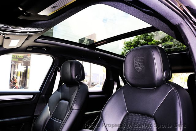 2022 Porsche Cayenne Platinum Edition AWD - 23057007 - 35