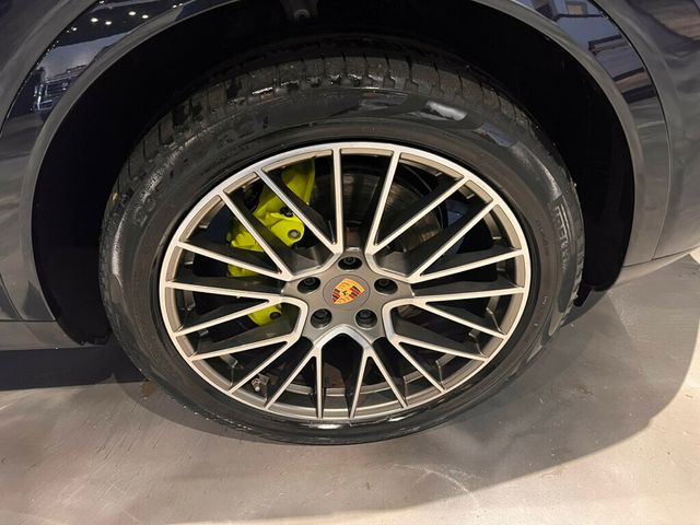 2022 Porsche Cayenne PlatinumEditionCoupe/Hybrid/HtdSeats/SportChronoPkg/PanoRoof - 22982072 - 12