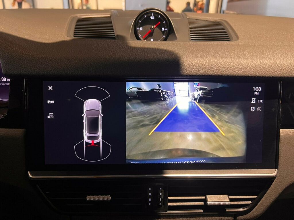 2022 Porsche Cayenne PlatinumEditionCoupe/Hybrid/HtdSeats/SportChronoPkg/PanoRoof - 22982072 - 19