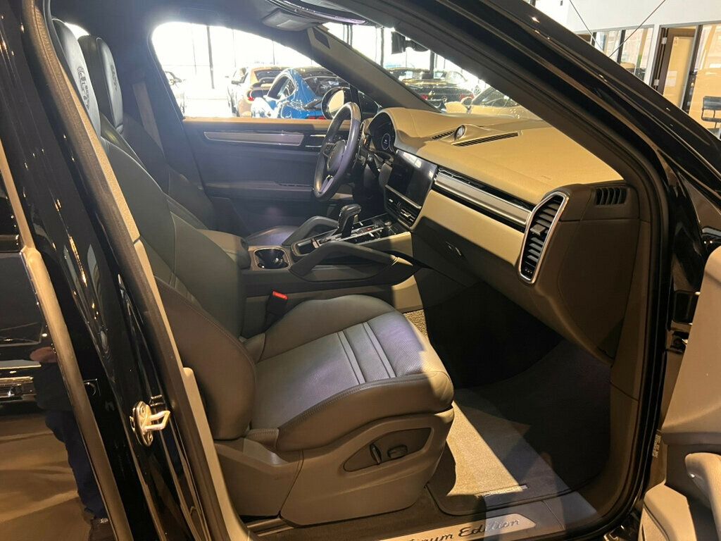 2022 Porsche Cayenne PlatinumEditionCoupe/Hybrid/HtdSeats/SportChronoPkg/PanoRoof - 22982072 - 29