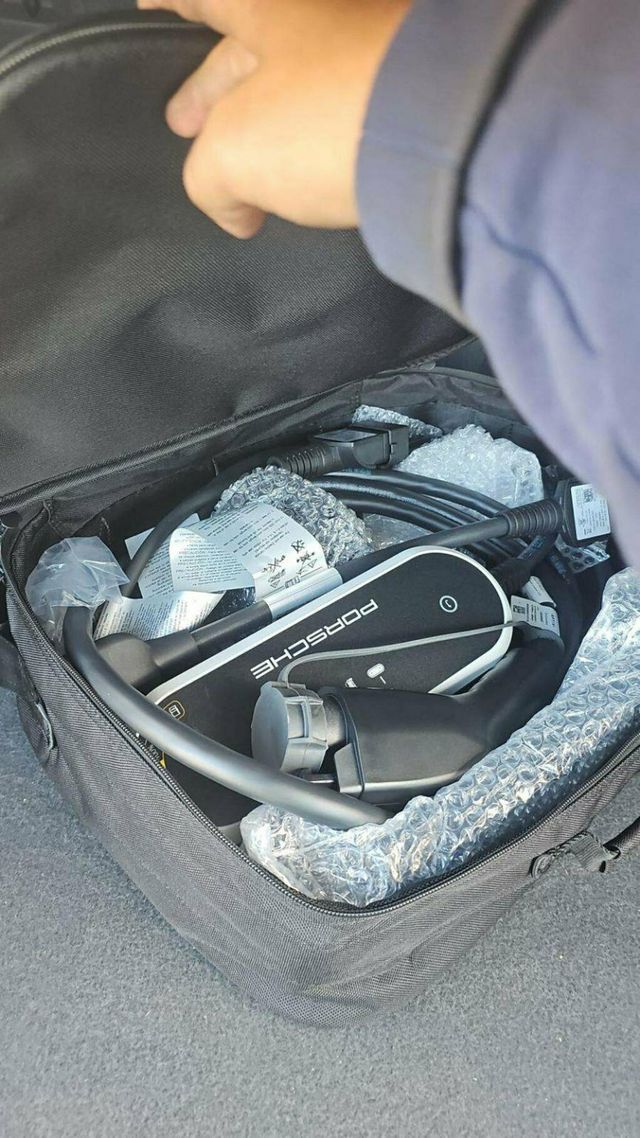 2022 Porsche Cayenne Platinum Edition E-Hybrid AWD - 22967211 - 13