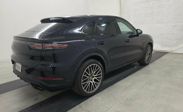 2022 Porsche Cayenne Platinum Edition E-Hybrid AWD - 22967211 - 3