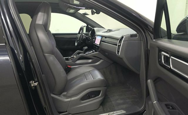 2022 Porsche Cayenne Platinum Edition E-Hybrid AWD - 22967211 - 7