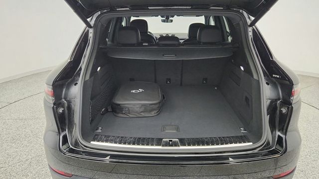 2022 Porsche Cayenne Platinum Edition E-Hybrid AWD w/ Premium Package Plus - 23044590 - 22
