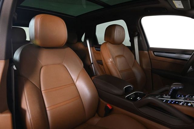 2022 Porsche Cayenne S Platinum Edition - 22974094 - 17